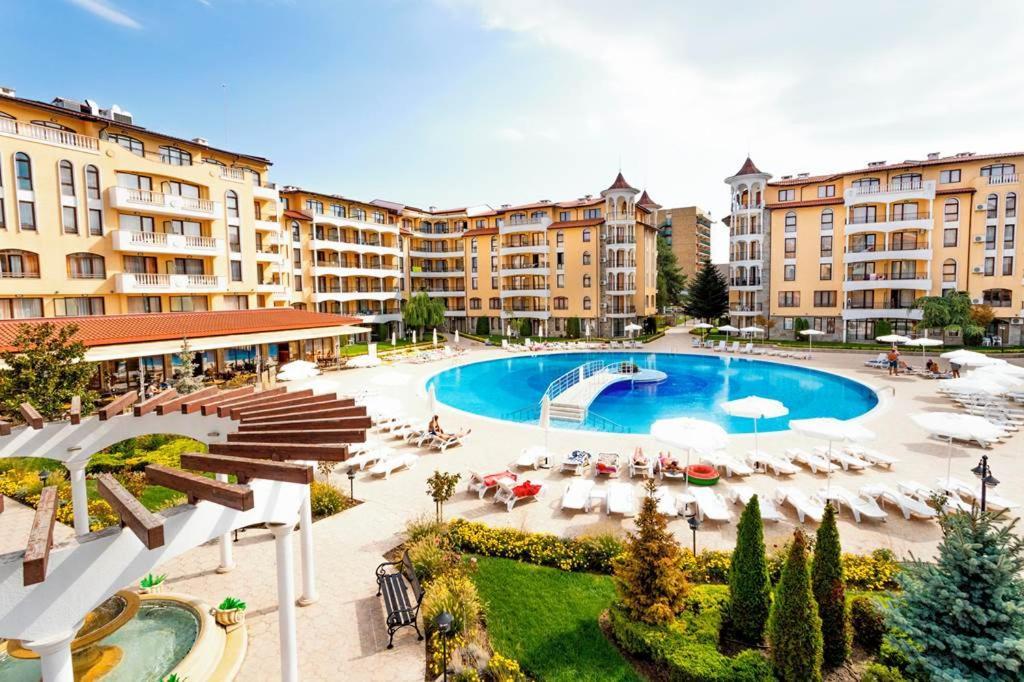 Apartcomplex Royal Sun